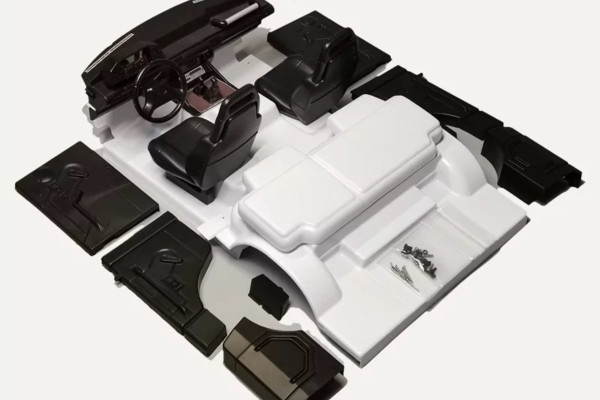 (HT-SU1803054) Kompletní interiér pro ABS karoserii Land Rover Discovery