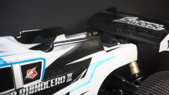 (SW250049A) SWORKZ 1:8 Off Road RHINOCERO III Speed čirá lexanová karoserie, 1ks.
