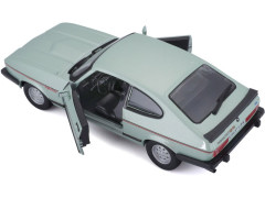 Bburago Plus Ford Capri 1982 1:24 světle zelená (2)
