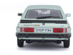 Bburago Plus Ford Capri 1982 1:24 světle zelená (6)