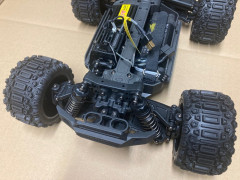 UDIRC Rageshark Monster Truck UD1611 1:16 RTR (fialový) (8)