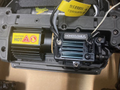 UDIRC Rageshark Monster Truck UD1611 1:16 RTR (fialový) (12)