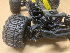 UDIRC Rageshark Monster Truck UD1611 1:16 RTR (fialový) (13)