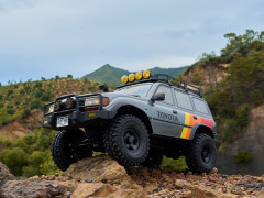 FMS Toyota LC80 FCX10 RS 1:10 2.4GHz ARTR (40)