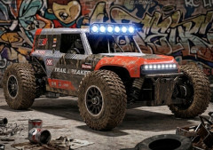 Yikong 7081 TB8 Trail Breaker Truck 4WD 1:8 RTR (červený) (11)
