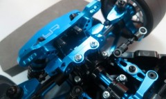 (TT02-010BU) TT-02 horní uchycení ramen hliníkové (1 pár)